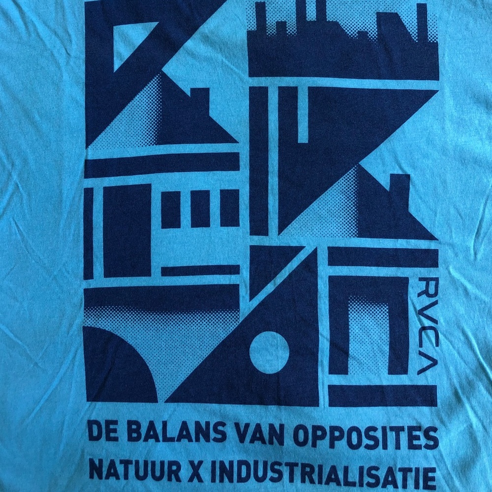 Blue M men’s RVCA Shirt